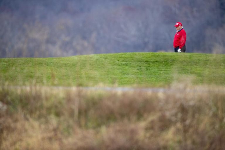 SUPREMO TRIBUNAL DOS EUA DIVIDIDO PERANTE ÚLTIMO REQUERIMENTO DA ADMNISTRAÇÃOTRUMP