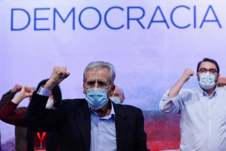 COMUNISTAS ENCERRAM HOJE CONGRESSO NACIONAL EM LOURES