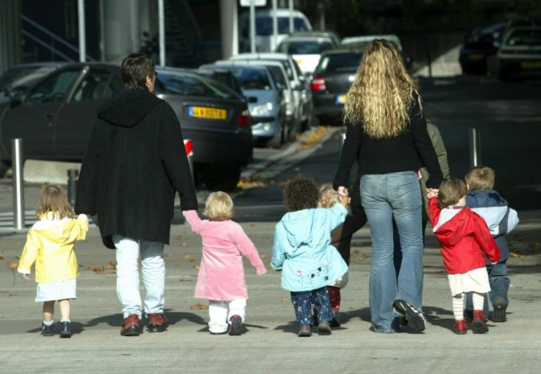 LINHA “CRIANÇAS EM PERIGO” RECEBEU 470 CHAMADAS EM SEIS MESES, COM CASOS “MUITO GRAVES”