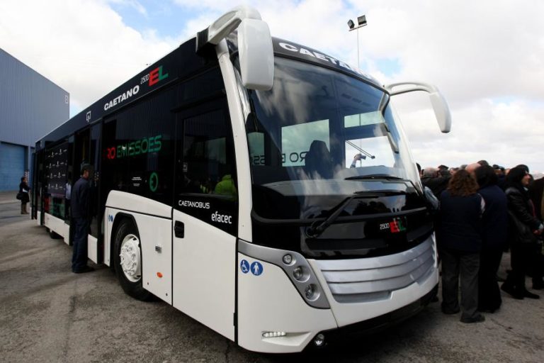TOYOTA CAETANO PORTUGAL INVESTE 39,1 ME NA COMPRA DE 61,94% DA CAETANOBUS E 49% DA FINLOG
