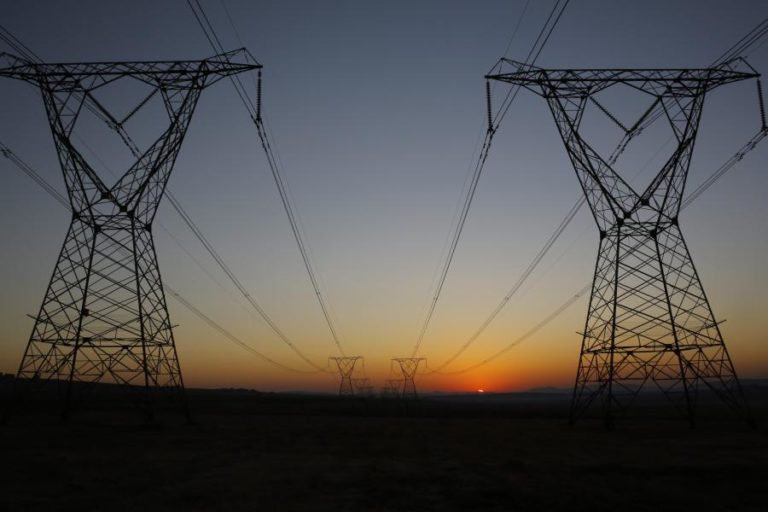 MOÇAMBIQUE PRECISA DE CINCO MIL MILHÕES DE EUROS PARA ATINGIR ACESSO UNIVERSAL À ENERGIA