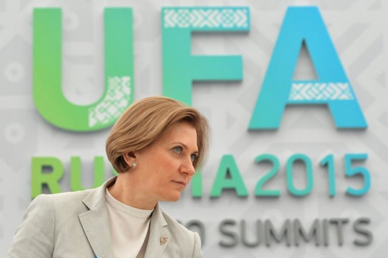 COVID-19: RÚSSIA ENVIA À OMS DOCUMENTAÇÃO DA SEGUNDA VACINA DO PAÍS