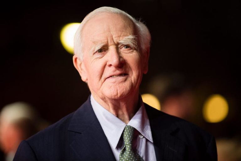 MORREU O ESCRITOR JOHN LE CARRÉ AOS 89 ANOS