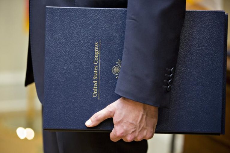 CONGRESSO DOS EUA DÁ PRIMEIRO PASSO PARA DESPENALIZAR CANÁBIS A NÍVEL NACIONAL