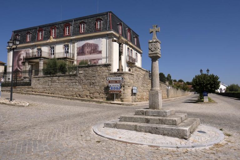 PROTOCOLO ASSEGURA GESTÃO DA CASA DE ARISTIDES DE SOUSA MENDES POR TRÊS ANOS