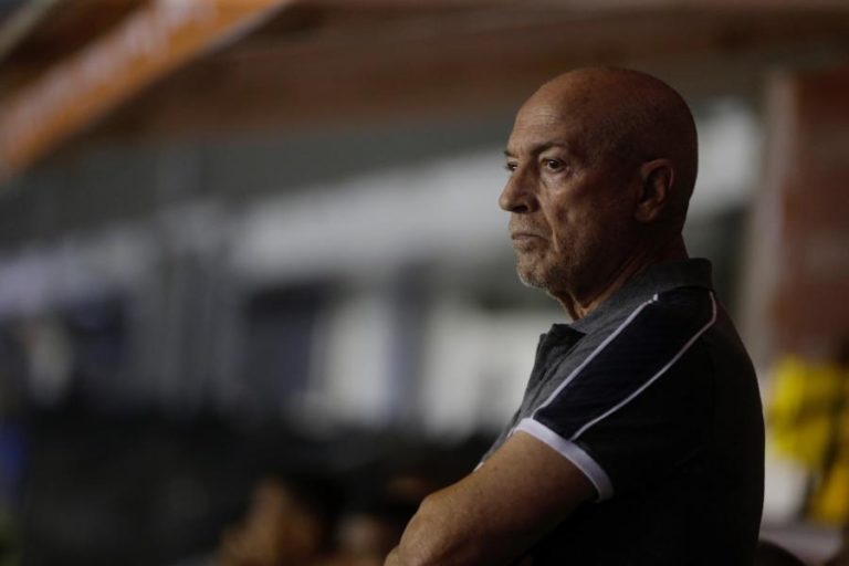 JESUALDO FERREIRA RENDE VASCO SEABRA E REGRESSA AO COMANDO TÉCNICO DO BOAVISTA