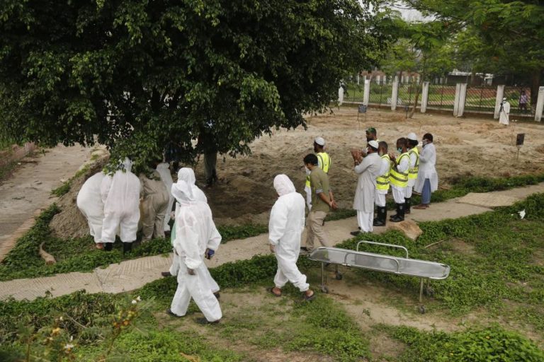 COVID-19: PANDEMIA JÁ PROVOCOU A MORTE DE 1,57 MILHÕES DE PESSOAS