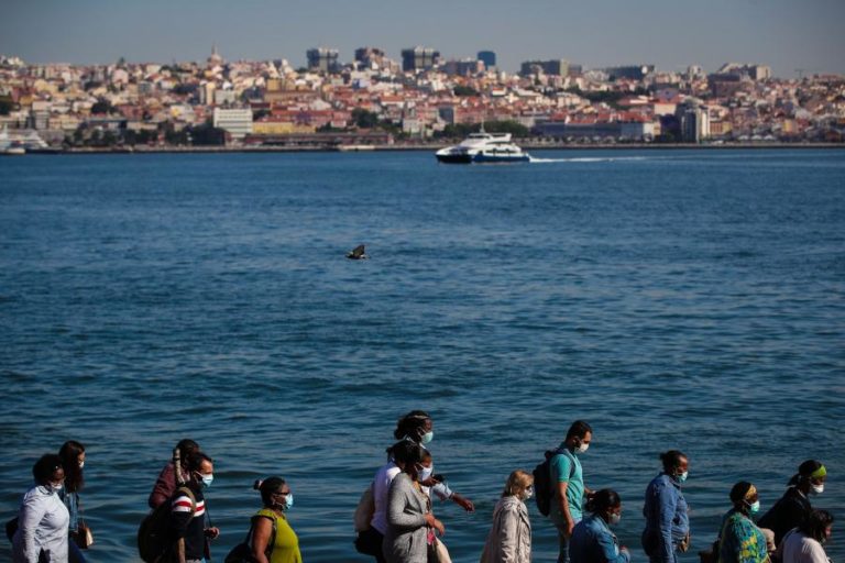 LIGAÇÃO FLUVIAL ENTRE SEIXAL E CAIS DO SODRÉ RETOMADA HOJE