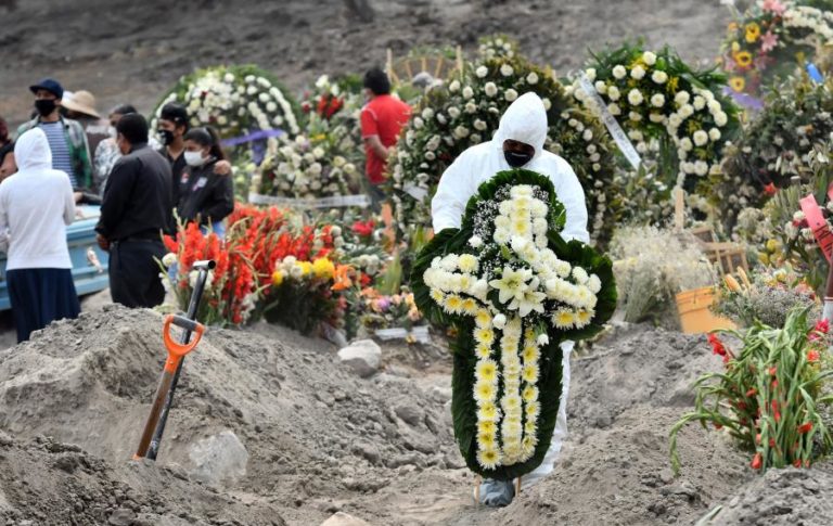 COVID-19: PANDEMIA JÁ MATOU 1.750.780 PESSOAS EM TODO O MUNDO