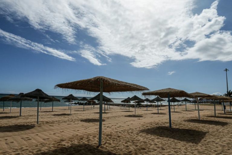COVID-19: ALGARVE COM OCUPAÇÃO HOTELEIRA MAIS BAIXA DOS ÚLTIMOS 24 ANOS EM NOVEMBRO