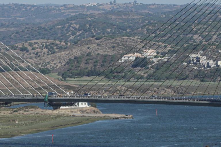 AUTORIDADES FAZEM BUSCAS PARA ENCONTRAR HOMEM DESAPARECIDO NO RIO GUADIANA