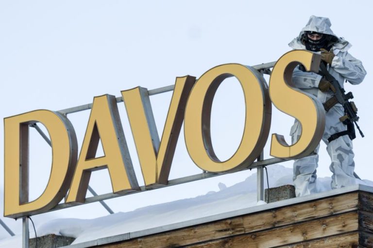 COVID-19: FÓRUM DE DAVOS REÚNE-SE PRESENCIALMENTE EM SINGAPURA EM MAIO