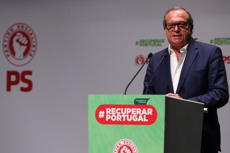 CARLOS CÉSAR DESAFIA JOVENS DA JS A PEDIR AO GOVERNO PARA “AGIR A TEMPO E BEM”