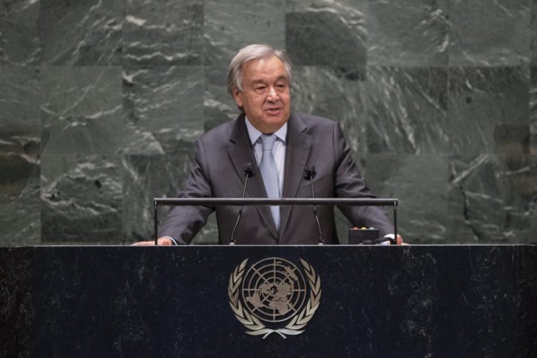 COVID-19: GUTERRES CRITICA GOVERNOS QUE IGNORARAM ORIENTAÇÕES DA OMS