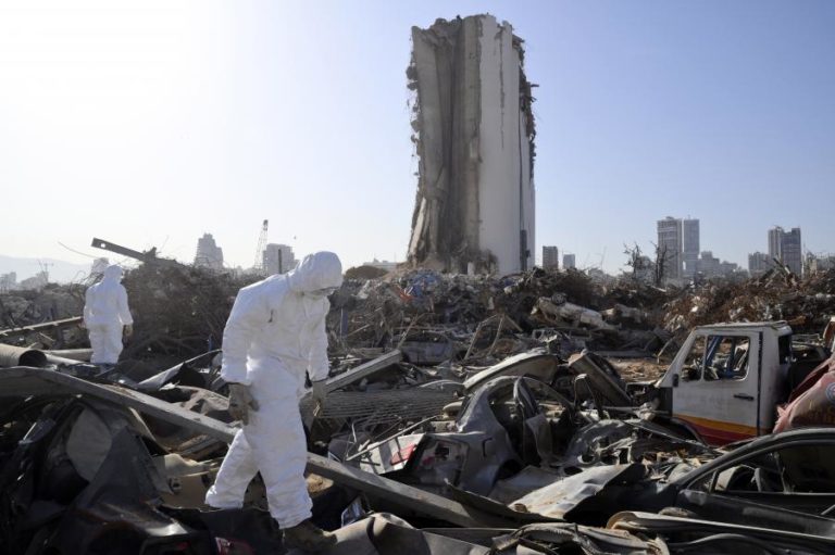 BEIRUTE/EXPLOSÕES: PRIMEIRO-MINISTRO E TRÊS EX-MINISTROS ACUSADOS DE NEGLIGÊNCIA