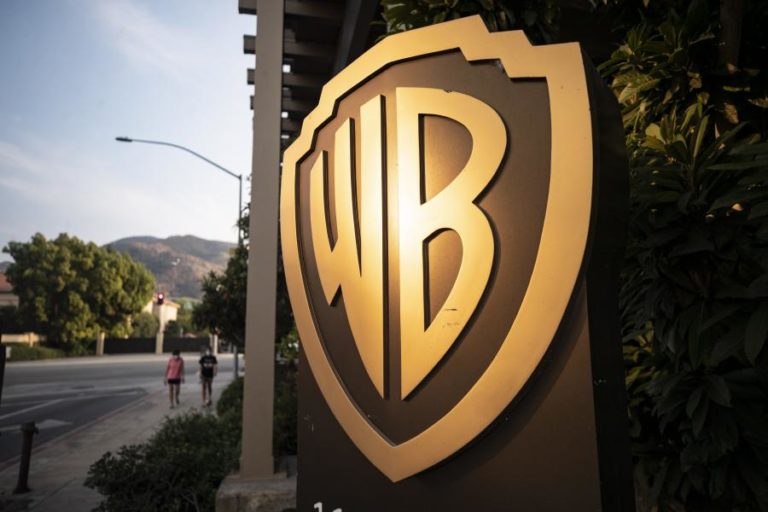 EM 2021 OS FILMES DA WARNER ESTREIAM-SE EM SIMULTÂNEO NAS SALAS E EM ‘STREAMING’