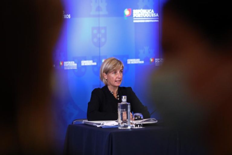 COVID-19: MINISTRA DA SAÚDE E SECRETÁRIOS DE ESTADO DA SAÚDE TESTARAM NEGATIVO