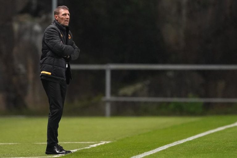 TREINADOR DO AEK ATENAS ADMITE POUPANÇAS DIANTE DO BRAGA A PENSAR NO CAMPEONATO