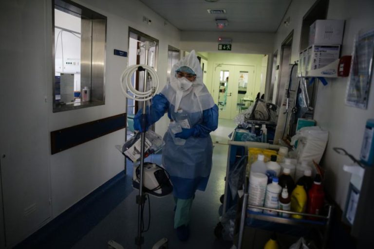 COVID-19: SURTO “CONTROLADO” NO HOSPITAL DOS CAPUCHOS COM TRANSFERÊNCIA DE INFETADOS