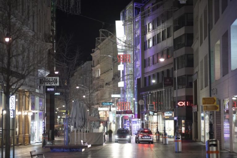 COVID-19: ÁUSTRIA MANTÉM RESTAURANTES E HOTÉIS ENCERRADOS ATÉ 06 DE JANEIRO