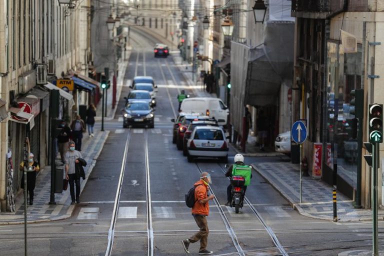 COVID-19: COMERCIANTES DA AMLISBOA LAMENTAM PROLONGAMENTO DAS RESTRIÇÕES HORÁRIAS ATÉ AO NATAL