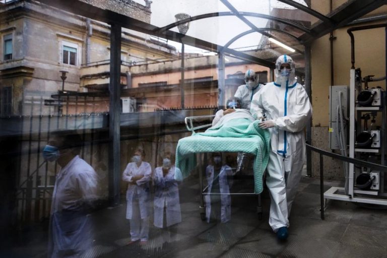 COVID-19: ITÁLIA REGISTA 662 MORTES E 21.052 NOVOS CASOS NAS ÚLTIMAS 24 HORAS