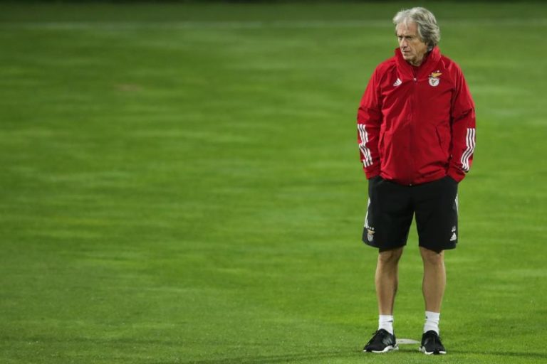 JORGE JESUS DIZ QUE TÉCNICOS DA I LIGA SÃO MAIS EVOLUÍDOS QUE OS DA LIGA EUROPA