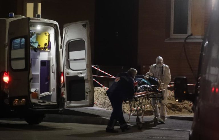 MUNDO REGISTA MAIS DE 1,5 MILHÕES DE MORTOS DESDE O INÍCIO DA PANDEMIA DE COVID-19