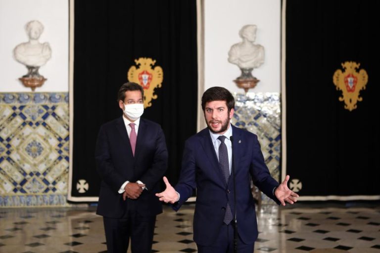 LÍDER DO CDS-PP PROPÕE APOIO A MARCELO REBELO DE SOUSA