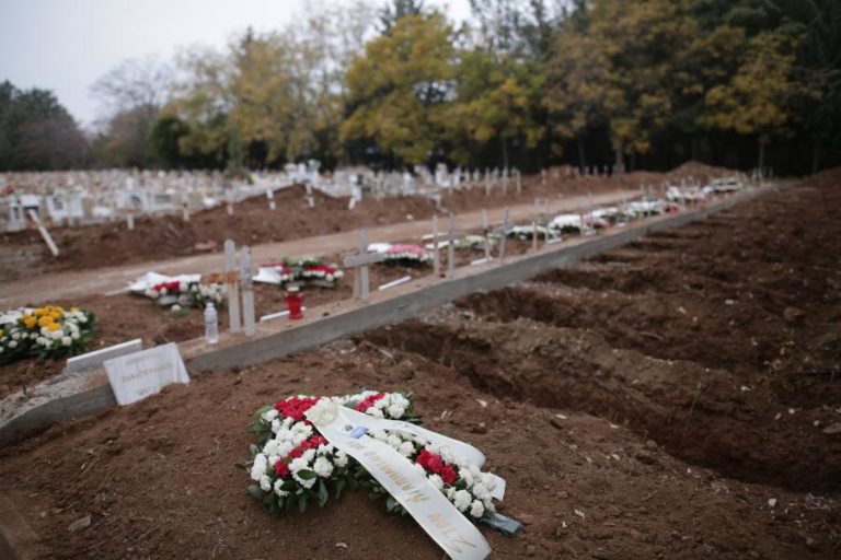 COVID-19: PANDEMIA JÁ MATOU QUASE 1,54 MILHÕES DE PESSOAS EM TODO O MUNDO