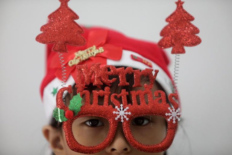 COVID-19: GOVERNO NÃO IMPÔS LIMITE DE PESSOAS NO NATAL POR REJEITAR IMISCUIR-SE NA VIDA FAMILIAR