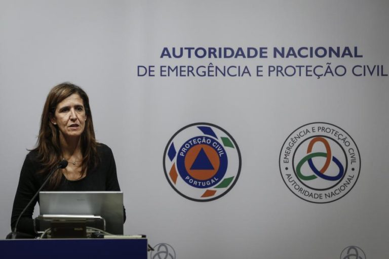 COVID-19: PROTEÇÃO CIVIL AINDA SEM DEFINIÇÃO CLARA SOBRE PAPEL NA VACINAÇÃO