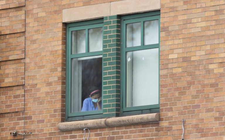 COVID-19: EUA COM 1.110 MORTOS E MAIS DE 181 MIL CASOS NAS ÚLTIMAS 24 HORAS