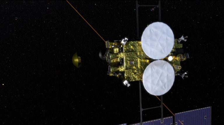 CÁPSULA DE SONDA JAPONESA COM AMOSTRAS DE ASTEROIDE REGRESSA À TERRA