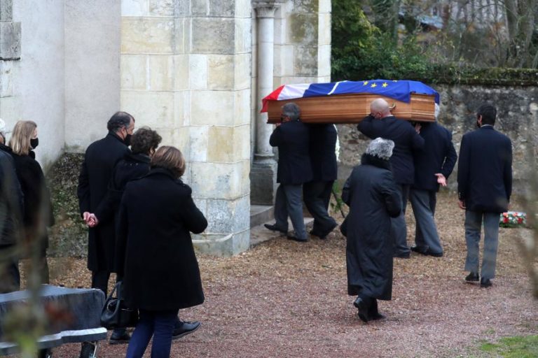 FUNERAL DE GISCARD D’ESTAING DECORREU HOJE DE MANHÃ EM PRIVACIDADE