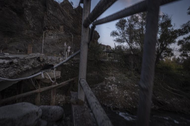 NAGORNO-KARABAKH: RÚSSIA DIZ QUE VIOLAÇÕES AO CESSAR-FOGO ESTÃO CONTROLADAS