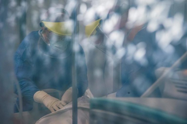 COVID-19: FRANÇA REGISTA 150 MORTES E 11.533 NOVOS CASOS NUM DIA