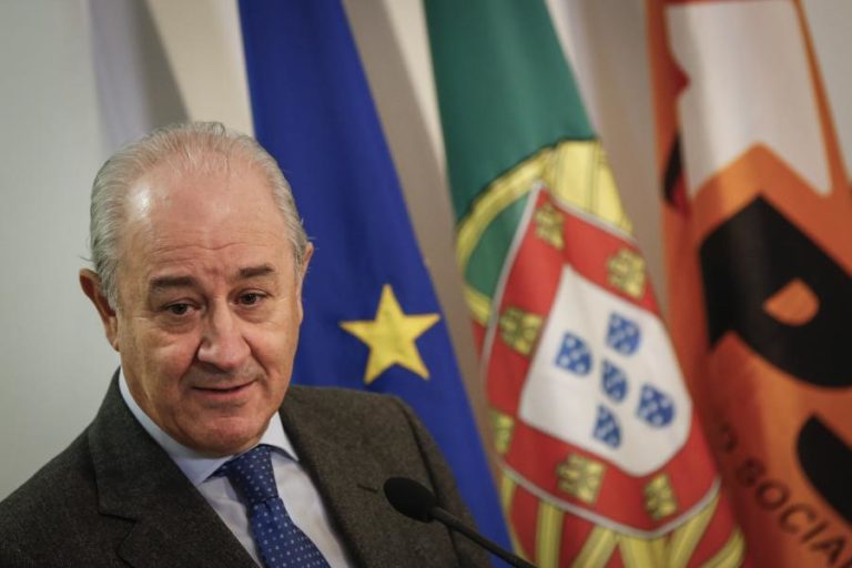 PSD CONSIDERA QUE MAI DEVE EXPLICAR SITUAÇÃO NO SEF E PM “DECIDIR” SOBRE CONTINUIDADE