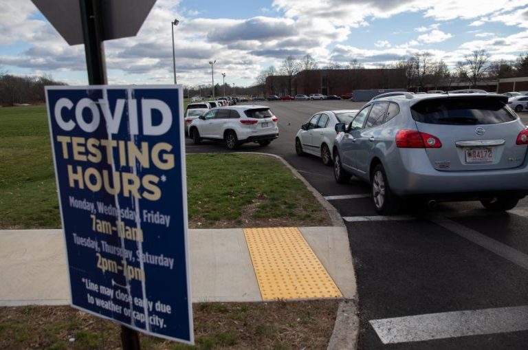 COVID-19: EUA ULTRAPASSAM 3.000 MORTOS PELA PRIMEIRA VEZ DESDE O INÍCIO DA PANDEMIA