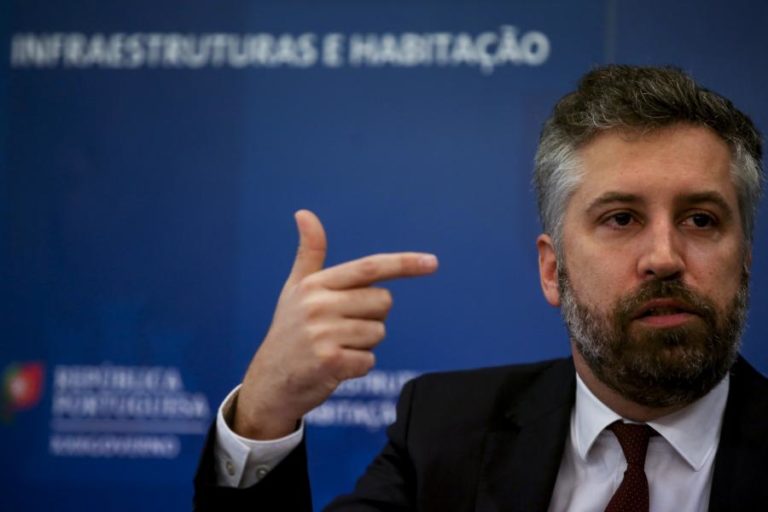 DESPEDIMENTOS NA TAP PODEM SER MENOS DE 2.000 SE TRABALHADORES ACEITAREM MEDIDAS VOLUNTÁRIAS