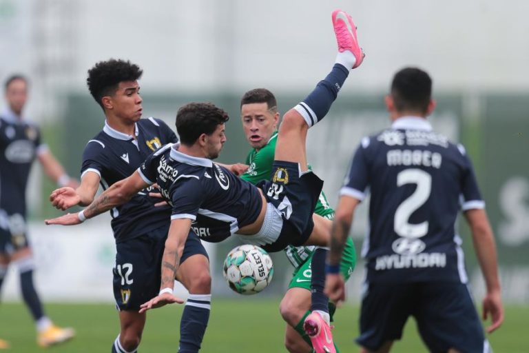 RIO AVE VENCE FAMALICÃO E APURA-SE PARA OS OITAVOS DE FINAL DA TAÇA DE PORTUGAL