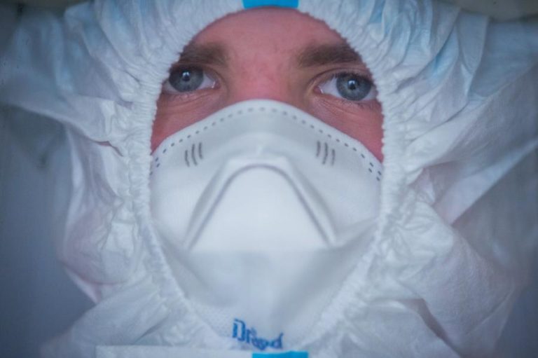 COVID-19: GOVERNO DOS EUA DOA EQUIPAMENTO DE PROTEÇÃO A CENTRO DE INVESTIGAÇÃO MOÇAMBICANO