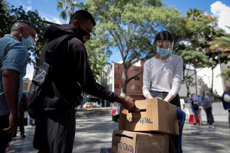 VENEZUELA: MAIS DE 6,4 MILHÕES VOTARAM EM CONSULTA POPULAR PROMOVIDA PELA OPOSIÇÃO – ORGANIZAÇÃO