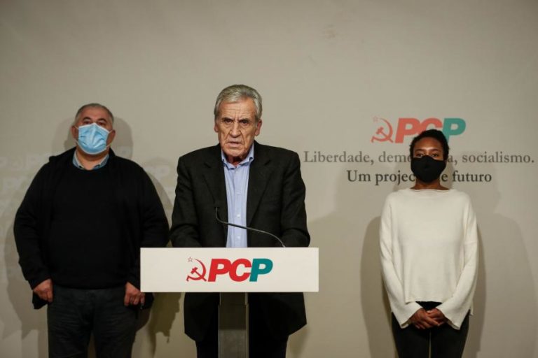 PCP DEFENDE REESTRUTURAÇÃO DO SEF, MAS NÃO “DE CABEÇA QUENTE”