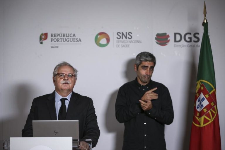 COVID-19: PLANO DE VACINAÇÃO É “ADAPTÁVEL” A ANTECIPAÇÃO DE AUTORIZAÇÃO DA VACINA