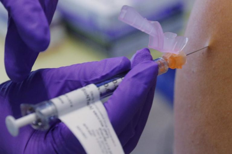 COVID-19: EUA COM MAIS DE 3.700 MORTOS E MAIS DE 250 MIL CASOS EM 24 HORAS