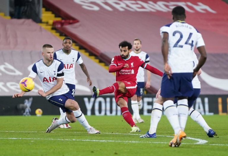 GOLO AO MINUTO 90 TRAMA TOTTENHAM, DE MOURINHO, E DÁ LIDERANÇA ISOLADA AO LIVERPOOL