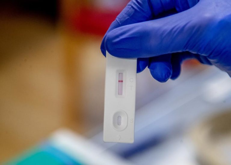 COVID-19: SUÉCIA ULTRAPASSA 8.000 MORTES SEM SINAIS DE REDUÇÃO DOS CONTÁGIOS