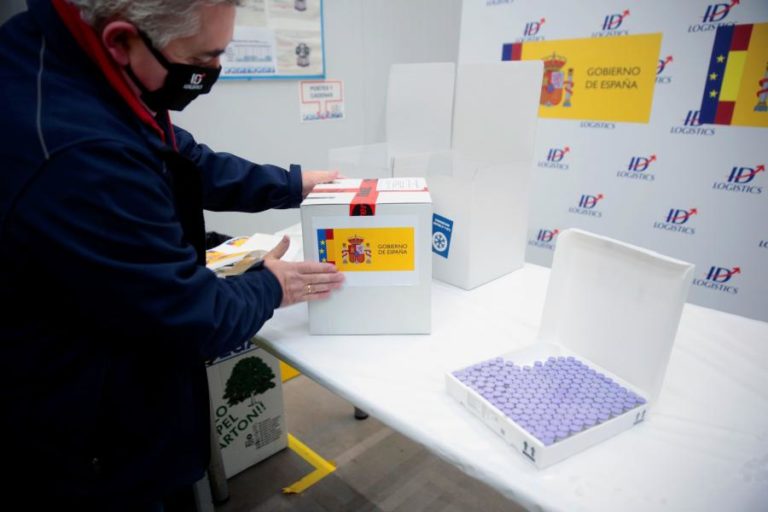 COVID-19: PFIZER ATRASA SEGUNDA ENTREGA DAS VACINAS EM ESPANHA