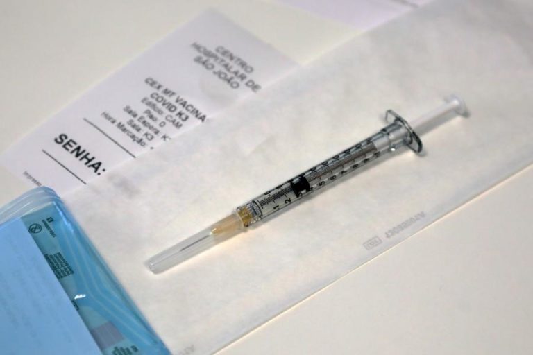 COVID-19: BASTONÁRIO DA ORDEM DOS MÉDICOS APELA A PORTUGUESES PARA QUE “NÃO TENHAM MEDO DE SE VACINAR”